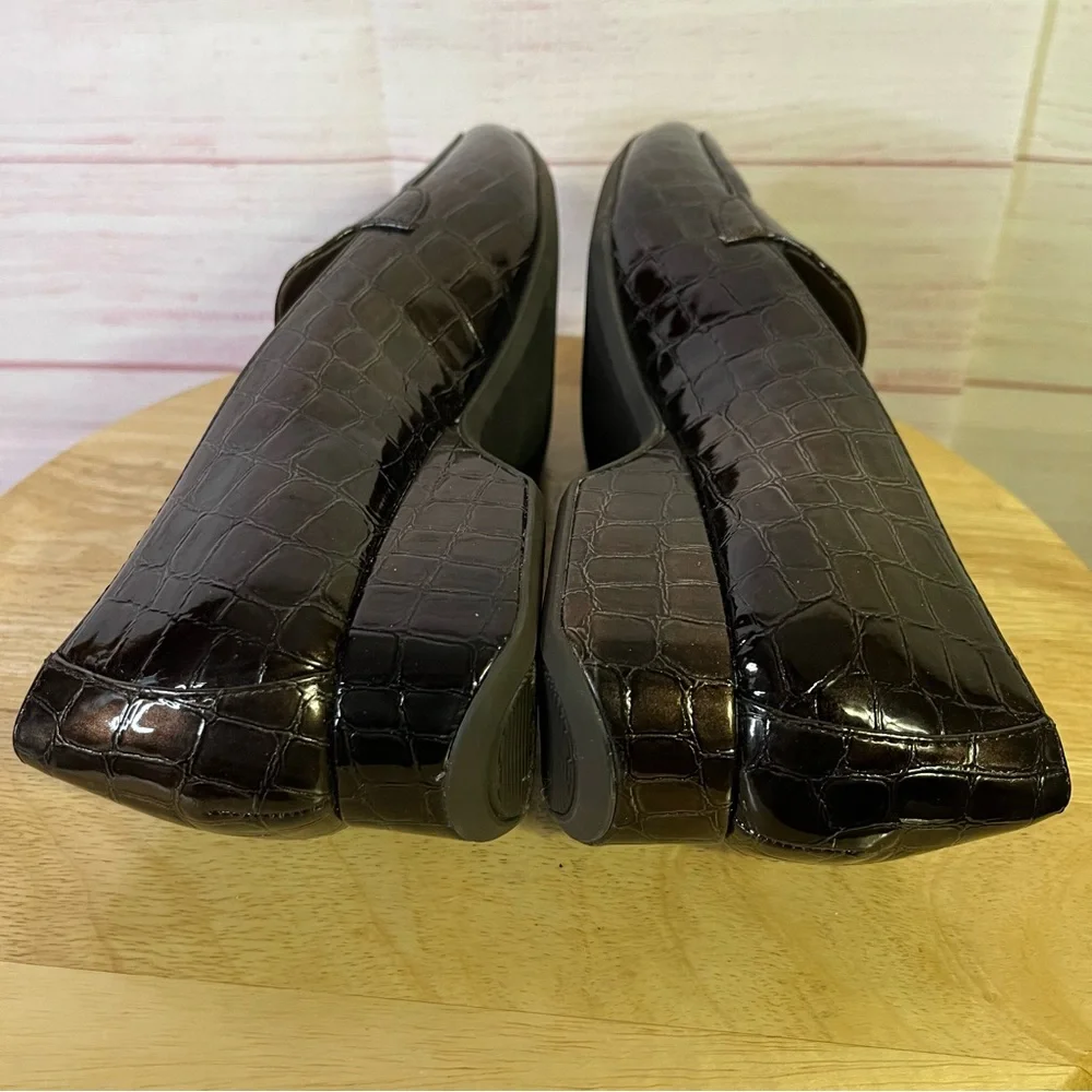 Ann Klein iflex Kamden Brown Croc Print‎ Flat Loafers Size 7.5